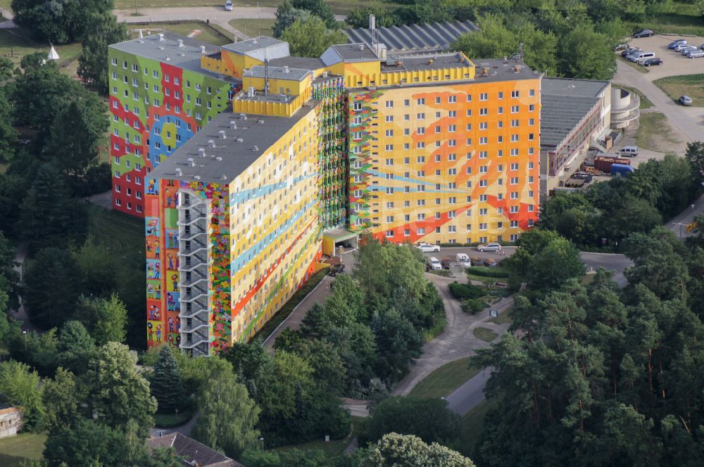 Luftaufnahme Templin - Gebäudekomplex der Hotelanlage AHORN Seehotel Templin in Templin im Bundesland Brandenburg, Deutschland