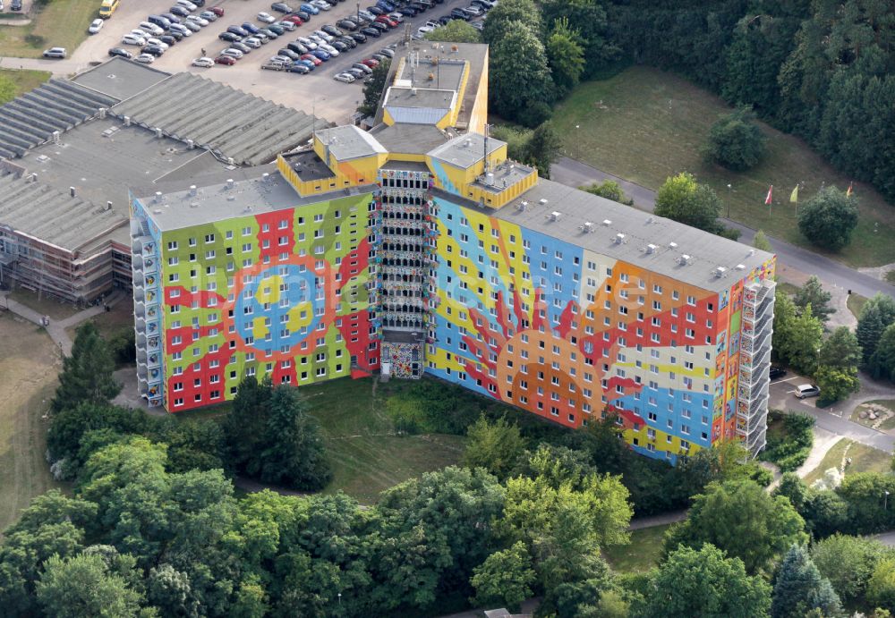 Templin von oben - Gebäudekomplex der Hotelanlage AHORN Seehotel Templin in Templin im Bundesland Brandenburg, Deutschland