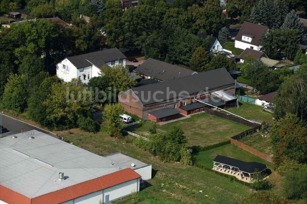 Luftbild Werneuchen - Gebäudekomplex der Hotelanlage Annenhof Festscheune, Hotel u. Restaurant in Werneuchen im Bundesland Brandenburg