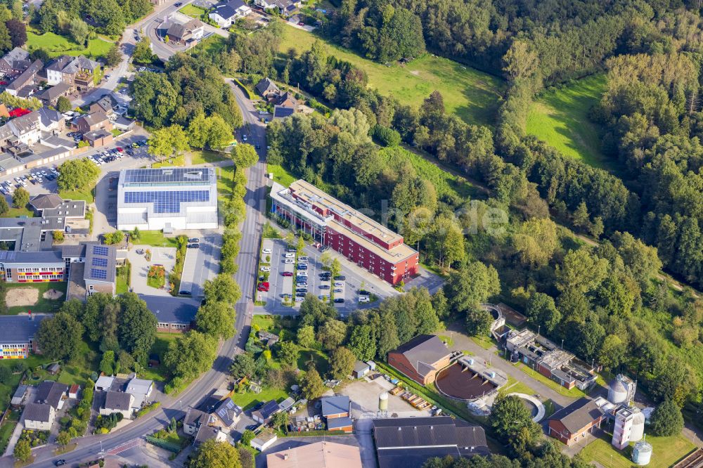 Luftaufnahme Brüggen - Gebäudekomplex der Hotelanlage The Bridgge an der Straße Westring in Brüggen im Bundesland Nordrhein Westfalen, Deutschland