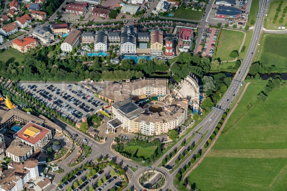 Luftbild Rust - Gebäudekomplex der Hotelanlage Colosseo und Bel Rock im Europa Park in Rust im Bundesland Baden-Württemberg, Deutschland