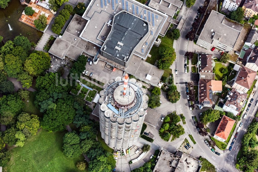 Luftbild Augsburg - Gebäudekomplex der Hotelanlage Dorint in Augsburg im Bundesland Bayern, Deutschland