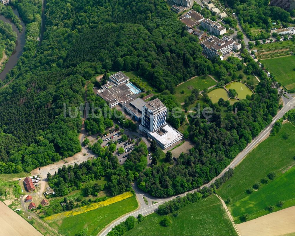 Lahnstein von oben - Gebäudekomplex der Hotelanlage Dorint Hotel Rhein-Lahn in Lahnstein im Bundesland Rheinland-Pfalz