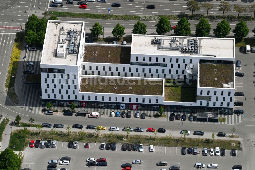 Ingolstadt von oben - Gebäudekomplex der Hotelanlage Enso Hotel Bei der Arena in Ingolstadt im Bundesland Bayern, Deutschland