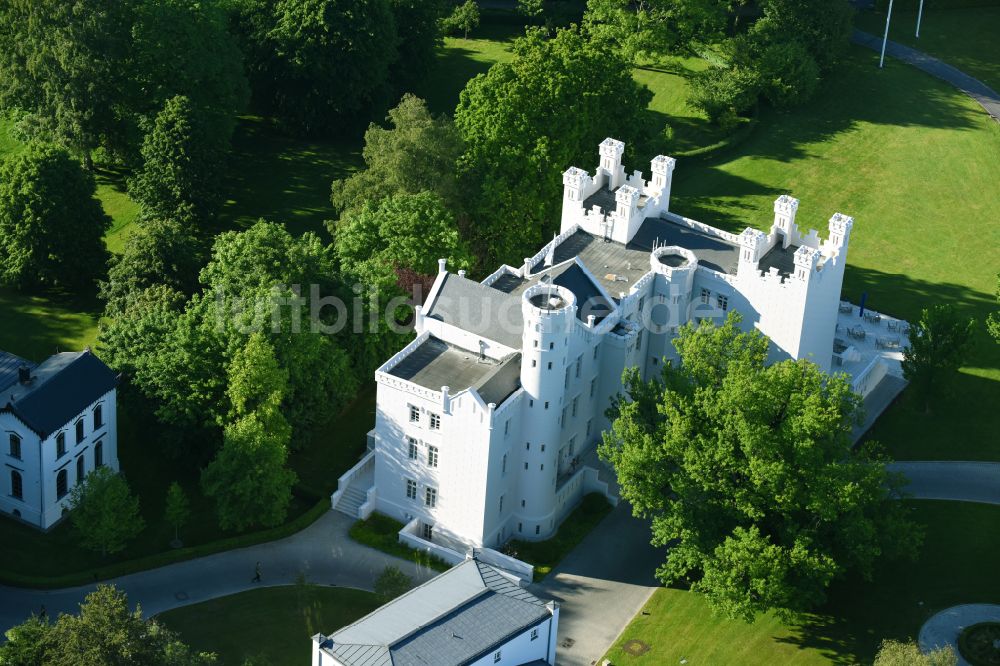 Luftbild Heiligendamm - Gebäudekomplex der Hotelanlage Grand Hotel Heiligendamm in Heiligendamm im Bundesland Mecklenburg-Vorpommern, Deutschland