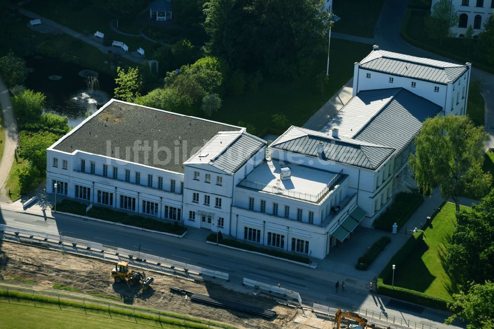 Luftbild Heiligendamm - Gebäudekomplex der Hotelanlage Grand Hotel Heiligendamm in Heiligendamm im Bundesland Mecklenburg-Vorpommern, Deutschland