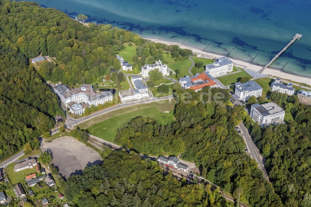 Luftaufnahme Heiligendamm - Gebäudekomplex der Hotelanlage Grand Hotel Heiligendamm in Heiligendamm im Bundesland Mecklenburg-Vorpommern, Deutschland