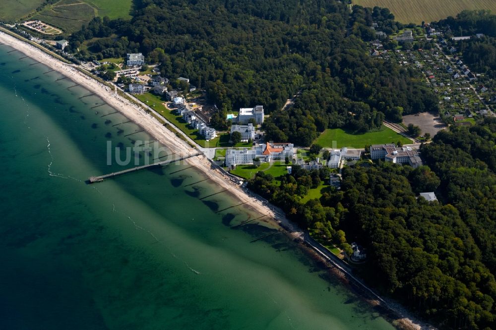 Heiligendamm von oben - Gebäudekomplex der Hotelanlage Grand Hotel Heiligendamm in Heiligendamm im Bundesland Mecklenburg-Vorpommern, Deutschland