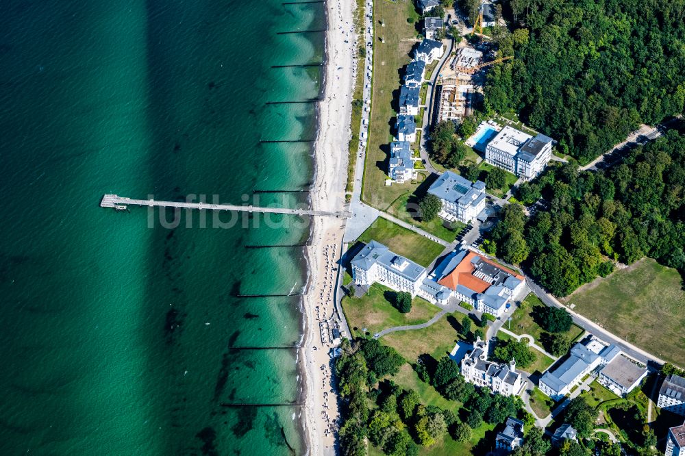 Luftaufnahme Bad Doberan - Gebäudekomplex der Hotelanlage Grand Hotel Heiligendamm in Heiligendamm im Bundesland Mecklenburg-Vorpommern, Deutschland