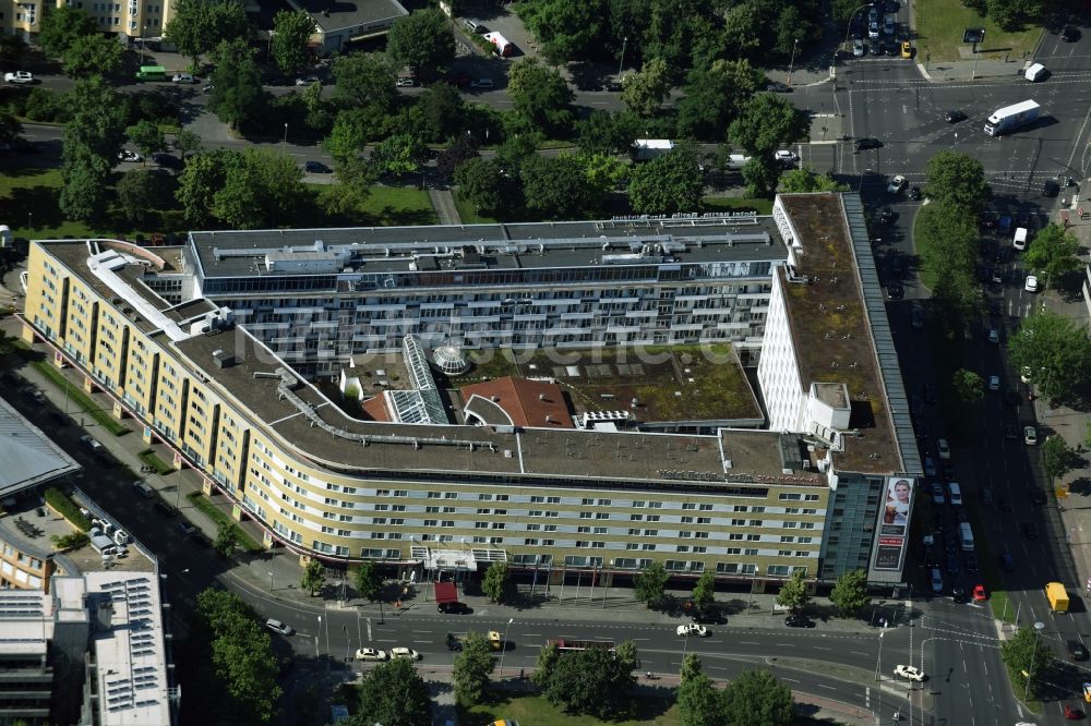 Luftbild Berlin - Gebäudekomplex der Hotelanlage Hotel Berlin am Lützowplatz in Berlin