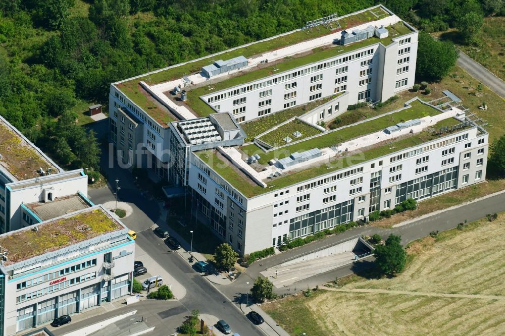 Leipzig von oben - Gebäudekomplex der Hotelanlage Hotel NH Leipzig Messe im Ortsteil Wiederitzsch in Leipzig im Bundesland Sachsen, Deutschland