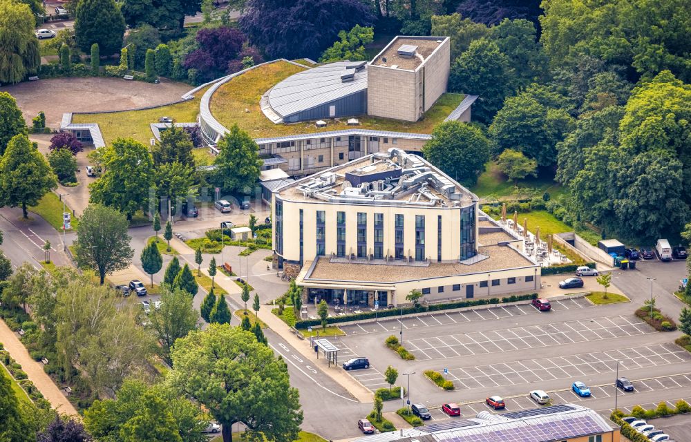 Luftaufnahme Soest - Gebäudekomplex der Hotelanlage Hotel Susato in Soest im Bundesland Nordrhein-Westfalen, Deutschland