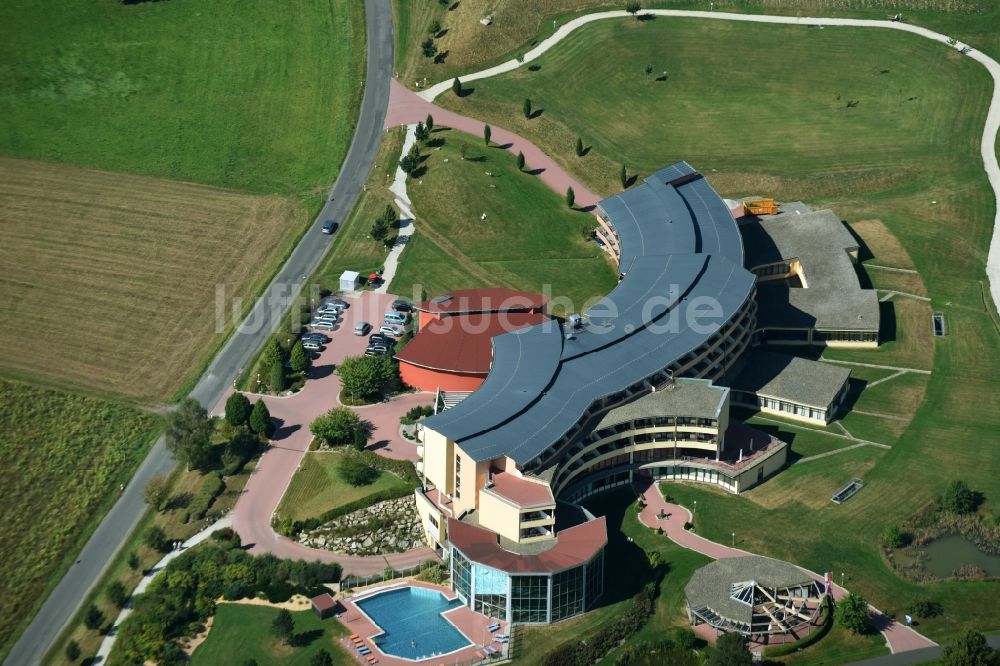 Weißenstadt von oben - Gebäudekomplex der Hotelanlage Kurzentrum Weißenstadt am See in Weißenstadt im Bundesland Bayern