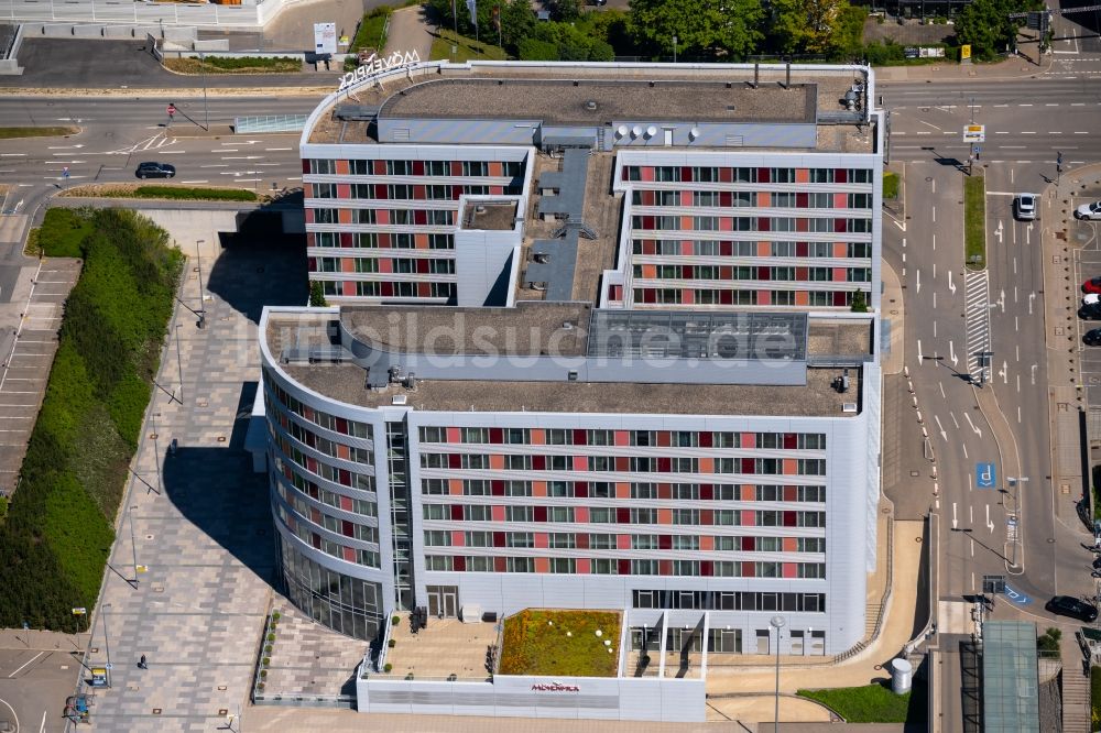 Stuttgart von oben - Gebäudekomplex der Hotelanlage Mövenpick Hotel in Stuttgart im Bundesland Baden-Württemberg, Deutschland