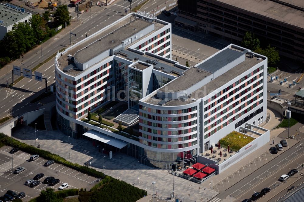 Stuttgart aus der Vogelperspektive: Gebäudekomplex der Hotelanlage Mövenpick Hotel in Stuttgart im Bundesland Baden-Württemberg, Deutschland