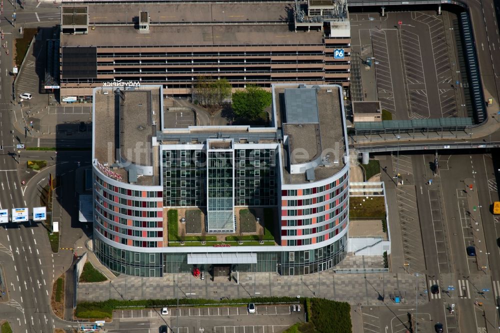 Luftaufnahme Stuttgart - Gebäudekomplex der Hotelanlage Mövenpick Hotel in Stuttgart im Bundesland Baden-Württemberg, Deutschland