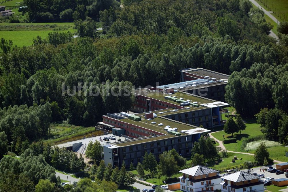 Dierhagen von oben - Gebäudekomplex der Hotelanlage Ostseehotel in Dierhagen im Bundesland Mecklenburg-Vorpommern