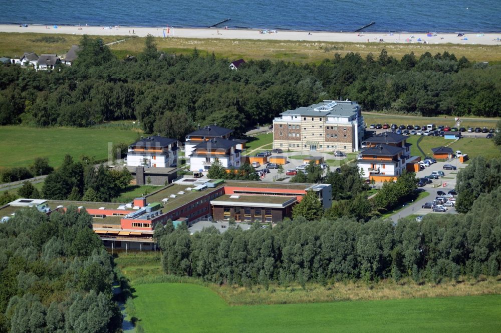 Dierhagen von oben - Gebäudekomplex der Hotelanlage Ostseehotel in Dierhagen im Bundesland Mecklenburg-Vorpommern