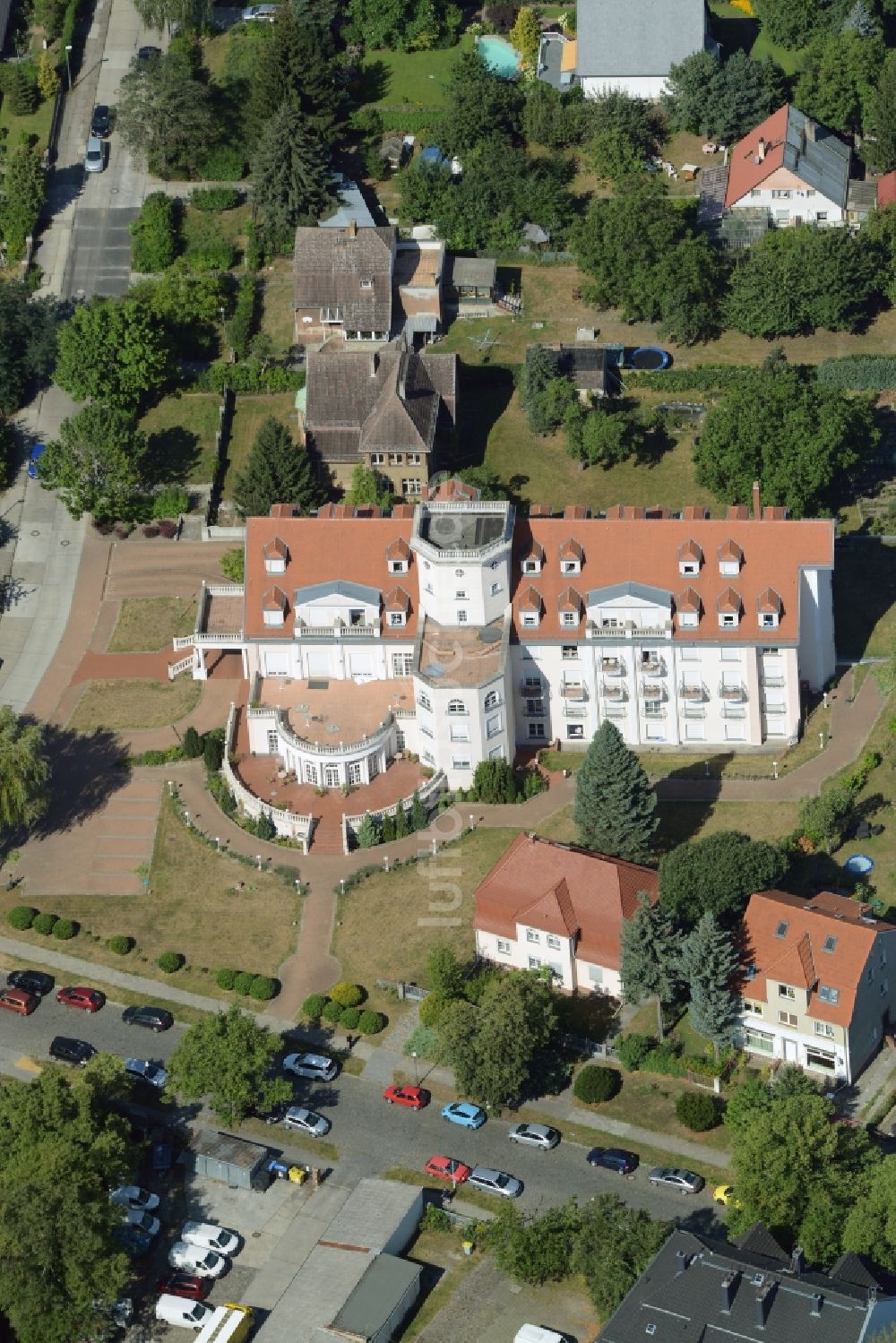 Luftbild Berlin - Gebäudekomplex der Hotelanlage 1a-PARK HOTEL BERLIN Schloss Kaulsdorf in Berlin