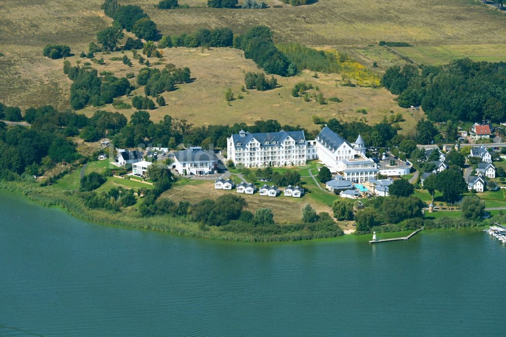 Luftbild Werder (Havel) - Gebäudekomplex der Hotelanlage Precise Resort Schwielowsee Am Schwielowsee im Ortsteil Petzow in Werder (Havel) im Bundesland Brandenburg, Deutschland