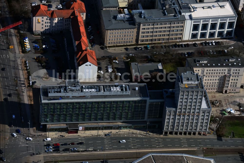 Luftaufnahme Leipzig - Gebäudekomplex der Hotelanlage Radisson Blu am Augustusplatz im Ortsteil Mitte in Leipzig im Bundesland Sachsen