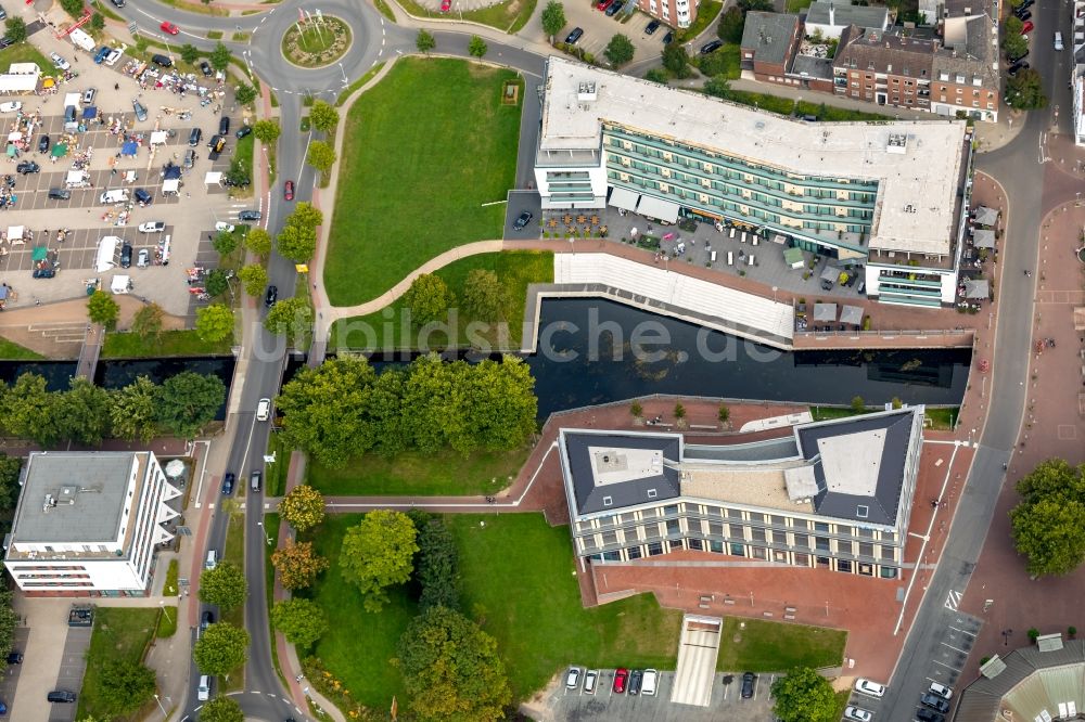 Kleve aus der Vogelperspektive: Gebäudekomplex der Hotelanlage The Rilano Hotel Cleve City an der Bensdorpstraße in Kleve im Bundesland Nordrhein-Westfalen, Deutschland