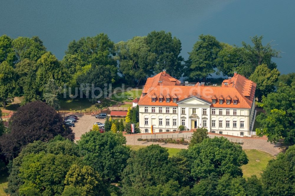 Luftbild Schorssow - Gebäudekomplex der Hotelanlage Seeschloss Schorssow in Schorssow im Bundesland Mecklenburg-Vorpommern