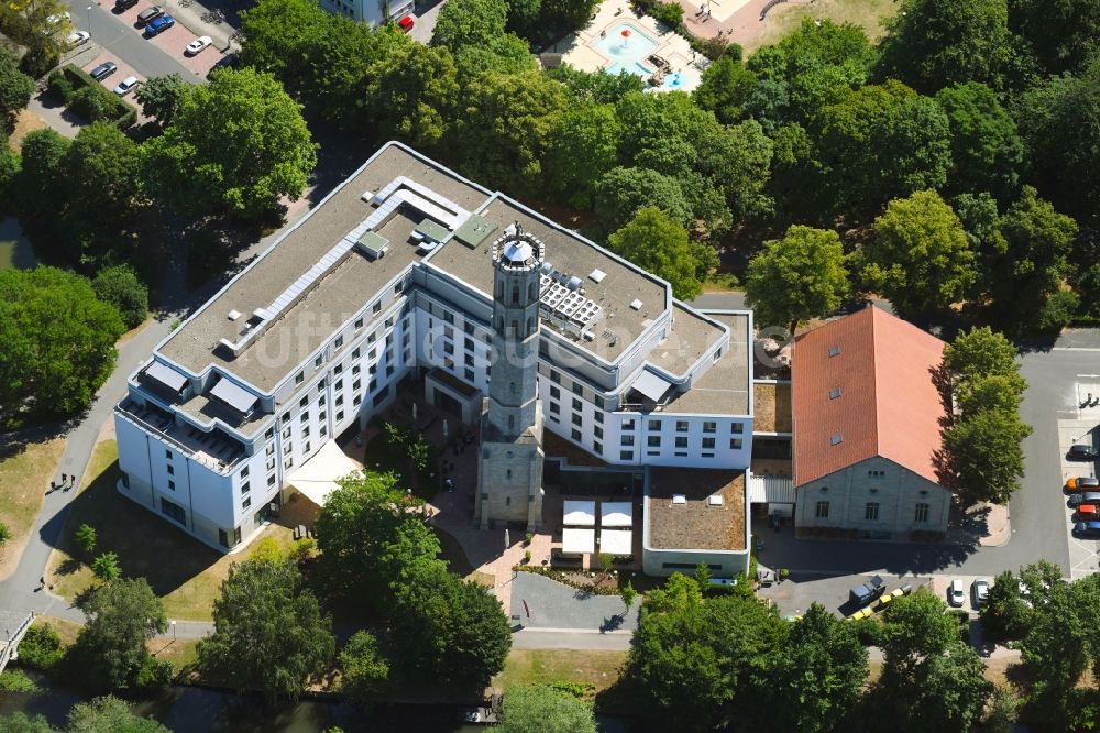 Braunschweig von oben - Gebäudekomplex der Hotelanlage Steigenberger Parkhotel in Braunschweig im Bundesland Niedersachsen, Deutschland