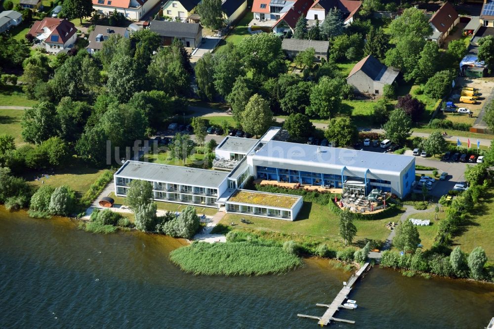 Luftaufnahme Senftenberg - Gebäudekomplex der Hotelanlage Strandhotel Senftenberger See in Senftenberg im Bundesland Brandenburg, Deutschland