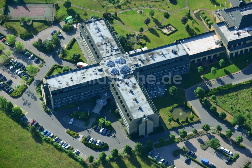 Luftbild Blankenfelde-Mahlow - Gebäudekomplex der Hotelanlage Van der Valk Hotel Berlin Brandenburg in Blankenfelde-Mahlow im Bundesland Brandenburg