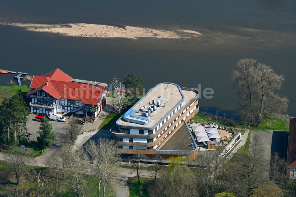 Luftbild Magdeburg - Gebäudekomplex der Hotelanlage WBG Wohnungsbaugesellschaft Kalbe mbH im Ortsteil Werder in Magdeburg im Bundesland Sachsen-Anhalt, Deutschland