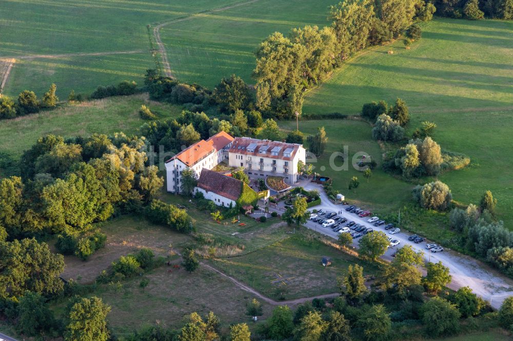 Luftbild Zeiskam - Gebäudekomplex der Hotelanlage Zeiskamer Mühle in Zeiskam im Bundesland Rheinland-Pfalz, Deutschland