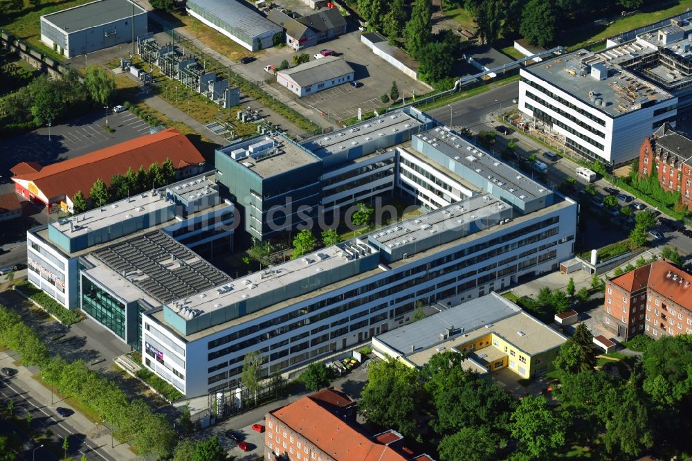 Dresden von oben - Gebäudekomplex des Institut Bio Innovations Zentrum Dresden am Tatzberg in Dresden im Bundesland Sachsen, Deutschland