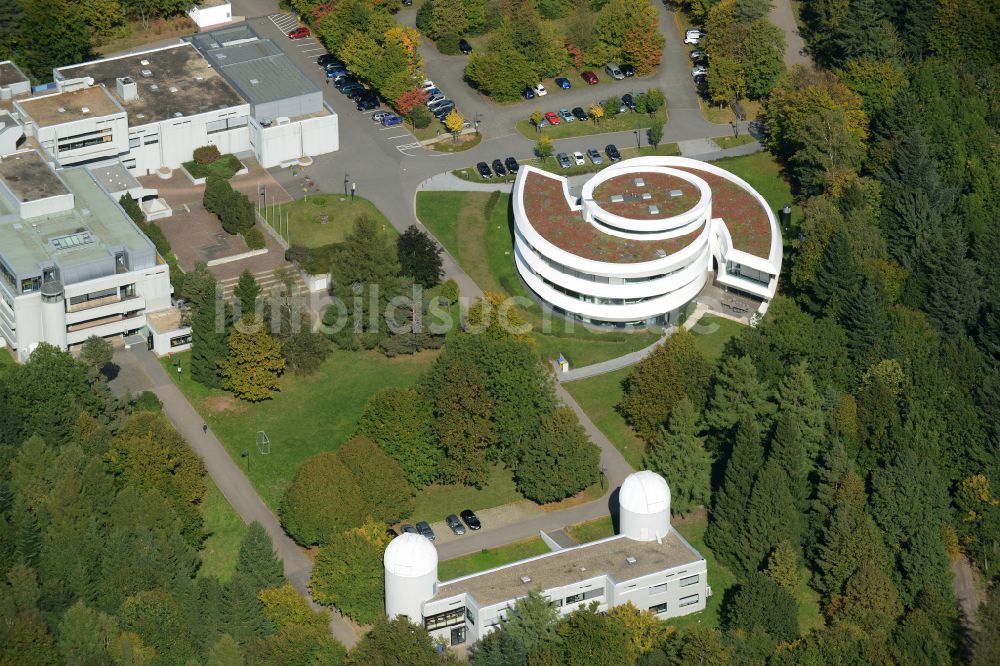 Luftaufnahme Heidelberg - Gebäudekomplex des Institut Haus der Astronomie im Max-Planck-Institut für Astronomie in Heidelberg im Bundesland Baden-Württemberg