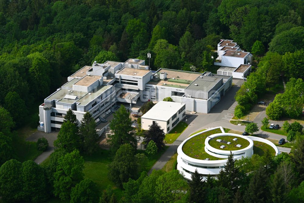 Heidelberg aus der Vogelperspektive: Gebäudekomplex des Institut Haus der Astronomie im Max-Planck-Institut für Astronomie in Heidelberg im Bundesland Baden-Württemberg