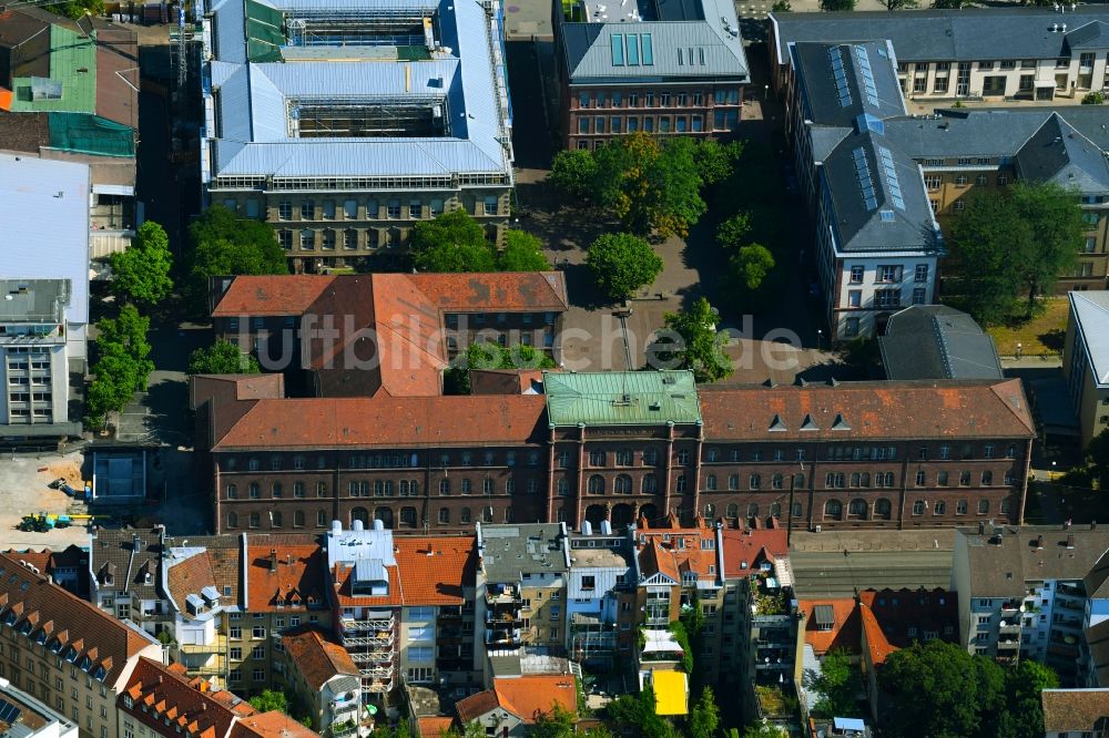 Karlsruhe von oben - Gebäudekomplex des Institut Karlsruher Institut für Technologie in Karlsruhe im Bundesland Baden-Württemberg, Deutschland