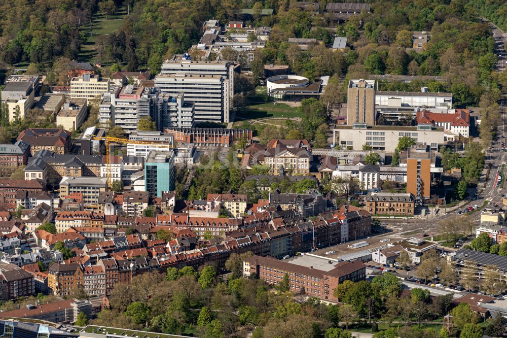 Karlsruhe von oben - Gebäudekomplex des Institut Karlsruher Institut für Technologie in Karlsruhe im Bundesland Baden-Württemberg, Deutschland