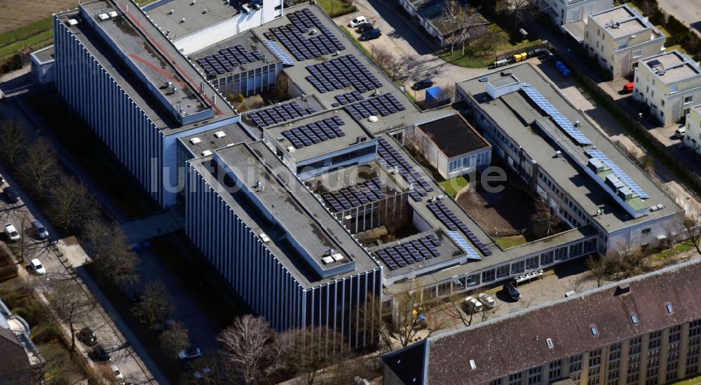 Berlin von oben - Gebäudekomplex des Institut Kunsthistorisches Institut der FU Berlin im Ortsteil Dahlem in Berlin