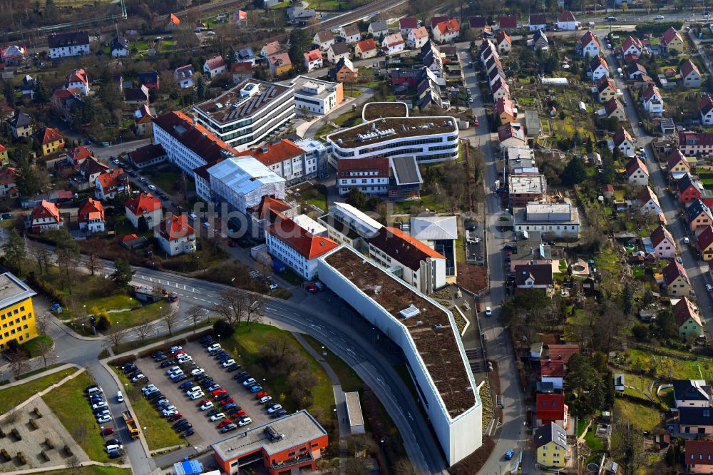 Luftaufnahme Jena - Gebäudekomplex des Institut Leibniz-Institut für Alternsforschung - Fritz-Lipmann- Institut e.V. in Jena im Bundesland Thüringen, Deutschland