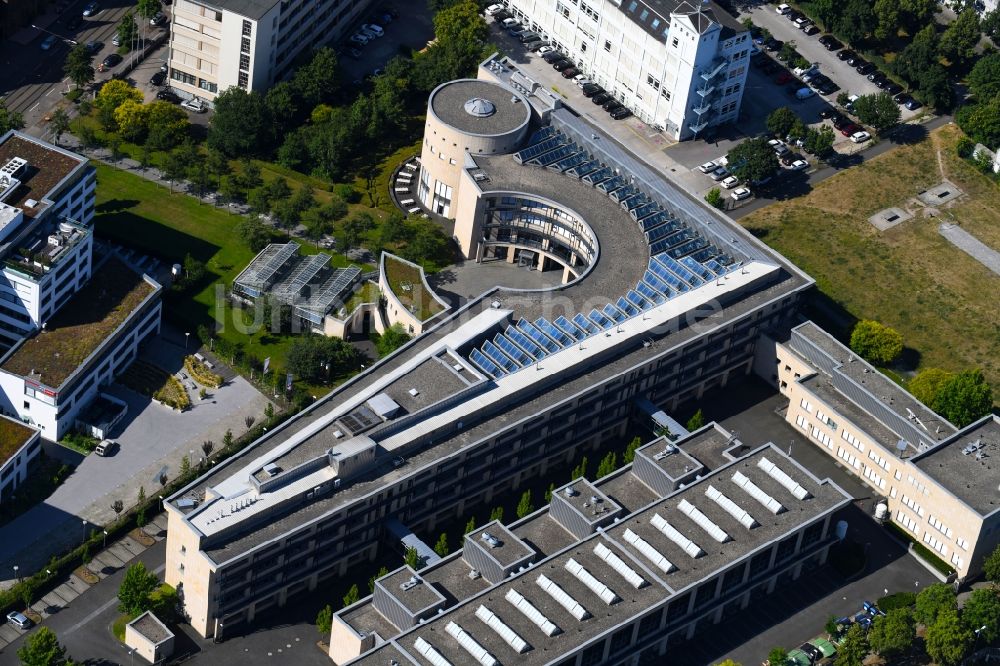 Karlsruhe von oben - Gebäudekomplex des Institut Max Rubner-Institut in Karlsruhe im Bundesland Baden-Württemberg, Deutschland