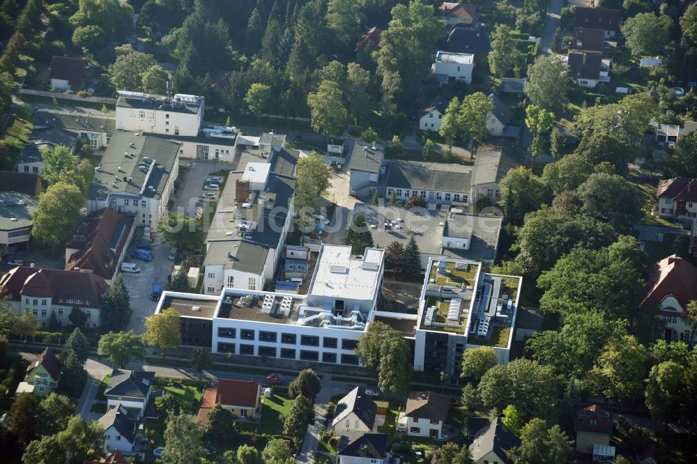 Luftaufnahme Teltow - Gebäudekomplex des Instituts Fraunhofer-Institut für Angewandte Polymerforschung IAP und Institut für Biomaterialforschung des Helmholtz-Zentrums Geesthacht in Teltow im Bundesland Brandenburg