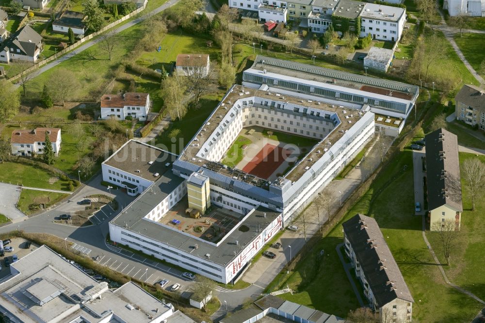 Luftbild Detmold - Gebäudekomplex der JVA Justizvollzugsanstalt Detmold im Bundesland Niedersachsen