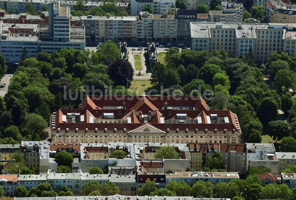 Luftaufnahme Berlin - Gebäudekomplex des Kammergericht an der Elßholzstraße im Ortsteil Tempelhof-Schöneberg in Berlin, Deutschland