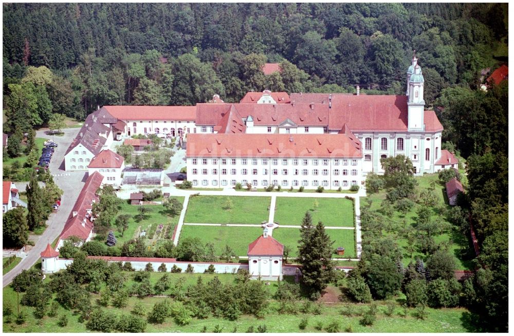 Luftaufnahme Allmannshofen - Gebäudekomplex des Kloster Holzen in Allmannshofen im Bundesland Bayern, Deutschland