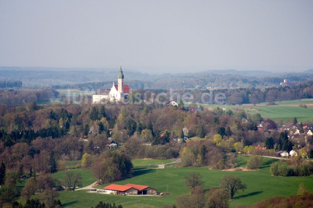 Luftaufnahme Andechs - Gebäudekomplex des Klosters in Andechs im Bundesland Bayern