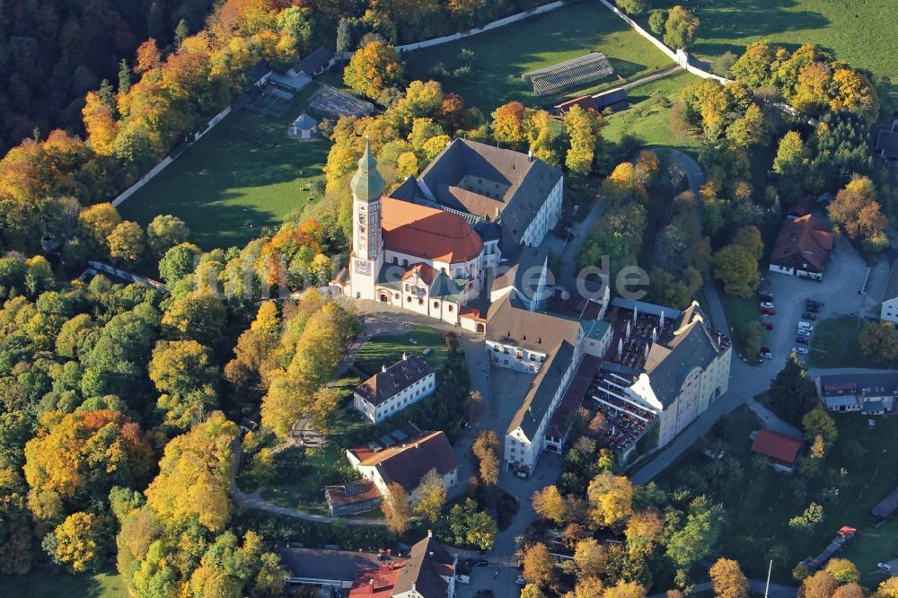 Luftbild Andechs - Gebäudekomplex des Klosters Andechs mit Klostergasthof im Bundesland Bayern