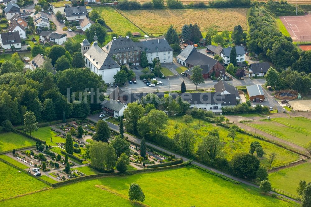 Luftaufnahme Arnsberg - Gebäudekomplex des Klosters in Arnsberg im Bundesland Nordrhein-Westfalen