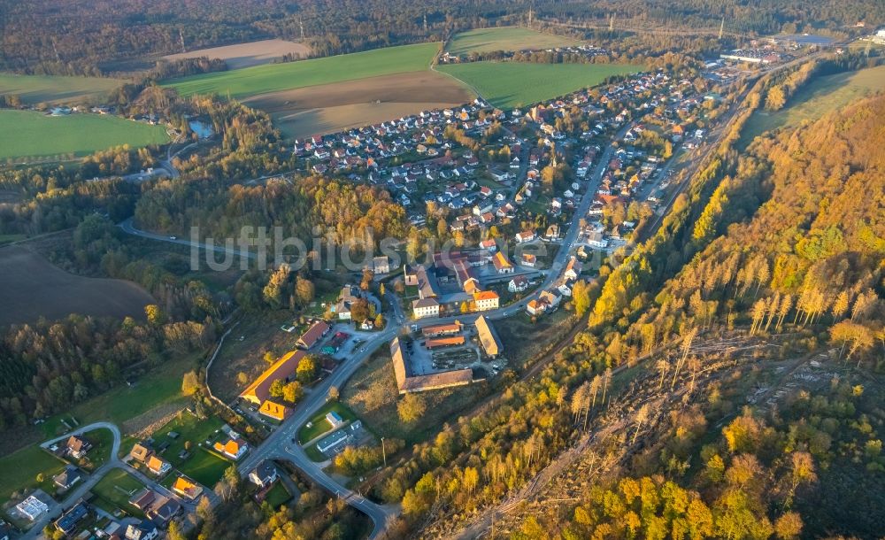 Bredelar von oben - Gebäudekomplex des Klosters in Bredelar im Bundesland Nordrhein-Westfalen, Deutschland