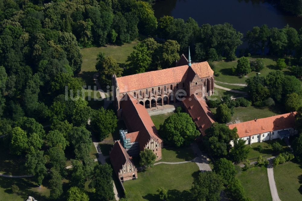 Luftbild Chorin - Gebäudekomplex des Klosters in Chorin im Bundesland Brandenburg