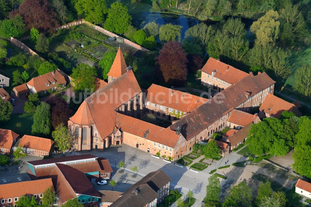 Luftbild Ebstorf - Gebäudekomplex des Klosters in Ebstorf im Bundesland Niedersachsen, Deutschland